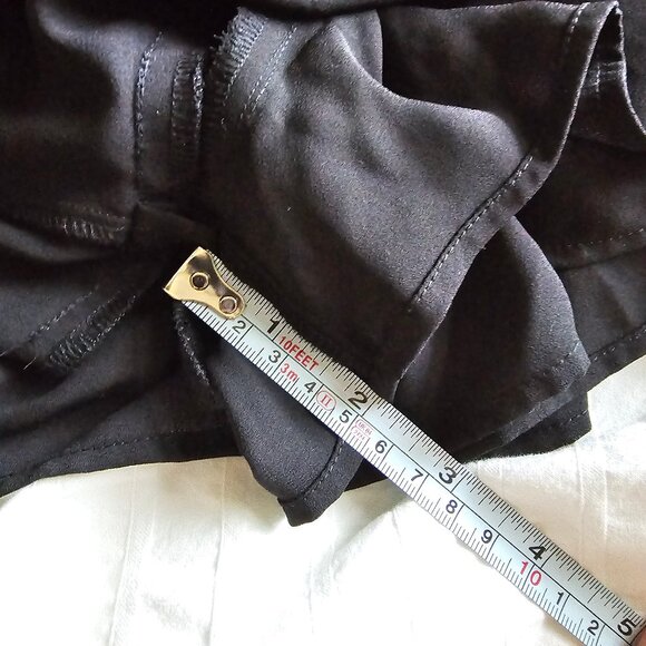 Aritzia Sunday Best Westley Short - 2018 - Black - Sz 6 - Picture 9 of 11